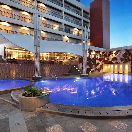 ฮาร์เพอร์ เปรินติส บาย แอสตัน Hotel มากาซาร์ ภายนอก รูปภาพ
