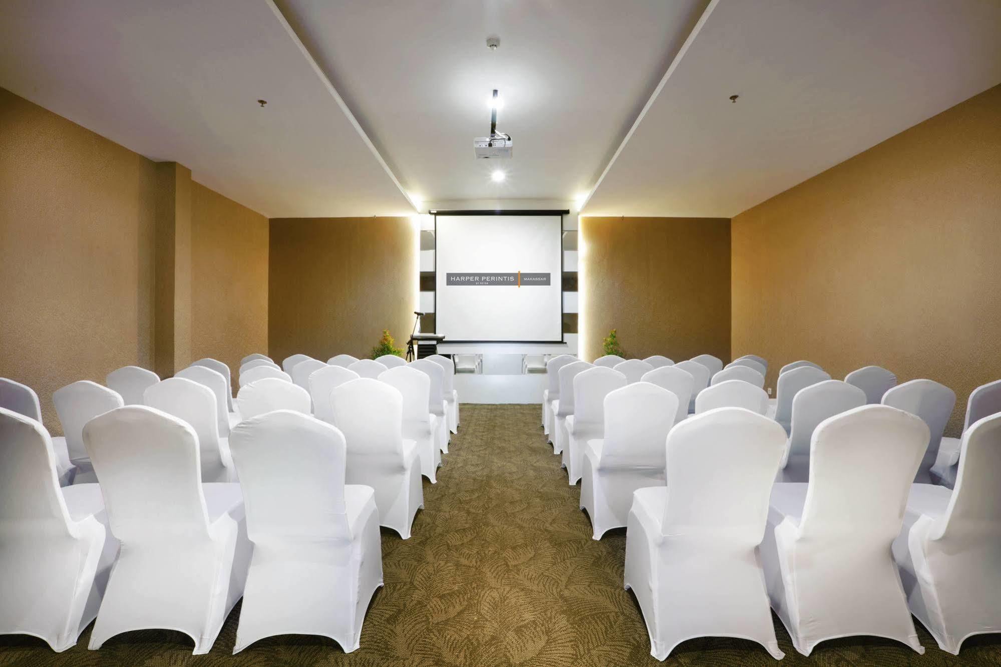 ฮาร์เพอร์ เปรินติส บาย แอสตัน Hotel มากาซาร์ ภายนอก รูปภาพ